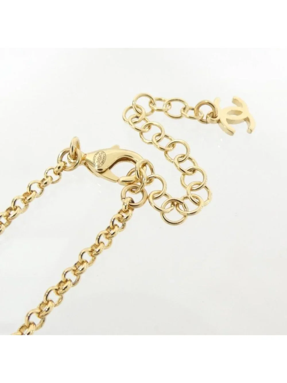 Chanel Necklace Gold